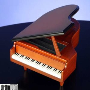 piano-ring-box